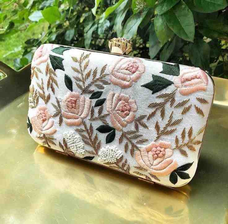 تصویر 2 از کیف نمدی با طراحی شیک برای مهمانی های دوستانه